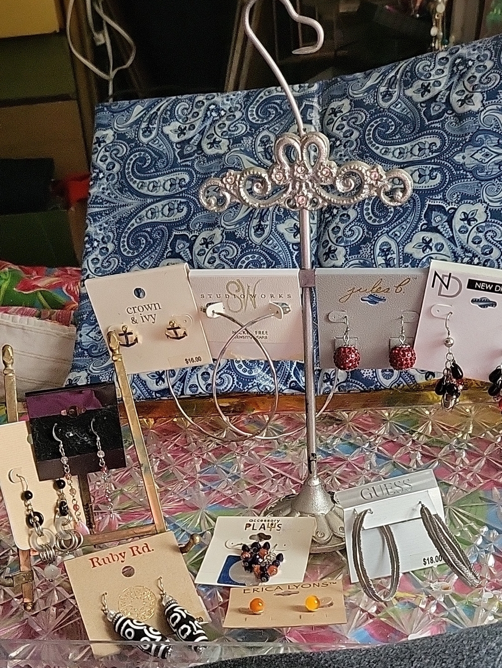 BLOWOUT SALE !! 10 PRS OF EARRINGS 1 FREE!!